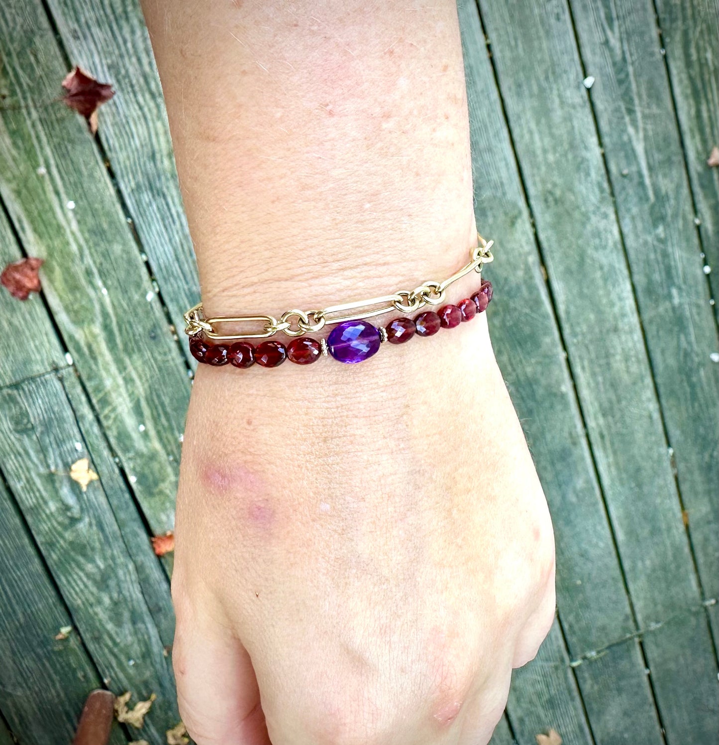 Malaya garnet and amethyst bracelet in 18K gold