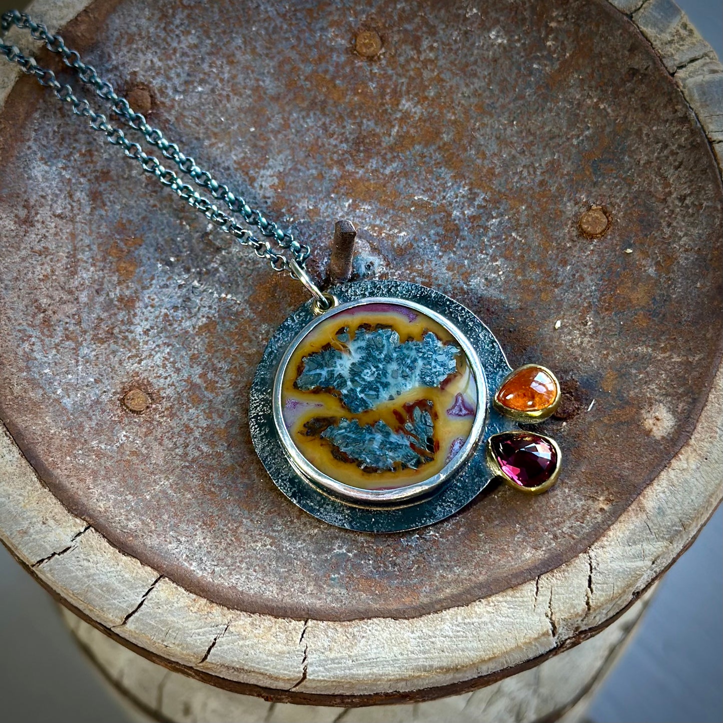 Marcasite agate, rhodolite and spessartine garnet pendant